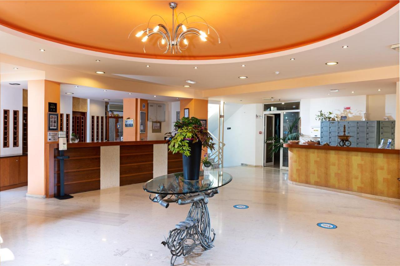 Hotel Kathrin Beach Adelianos Kampos Exterior photo